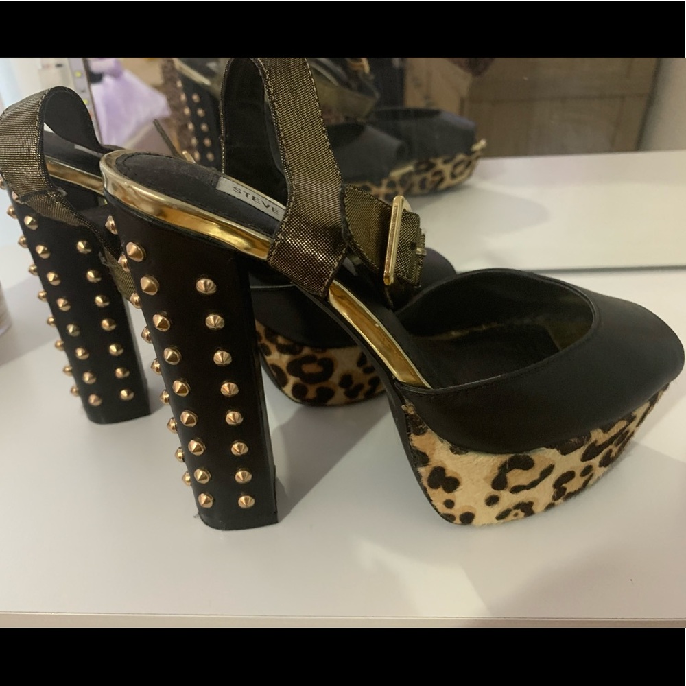 Steve Madden sandals